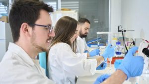 Tres jóvenes españoles, candidatos al Premio Jóvenes Inventores 2025